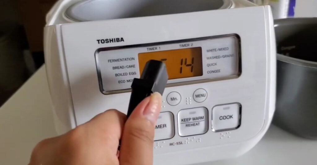 bước 1 ngắt kết nối điện hoàn toàn