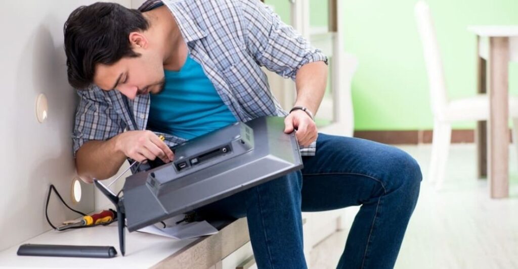 Vệ sinh và kiểm tra bo mạch