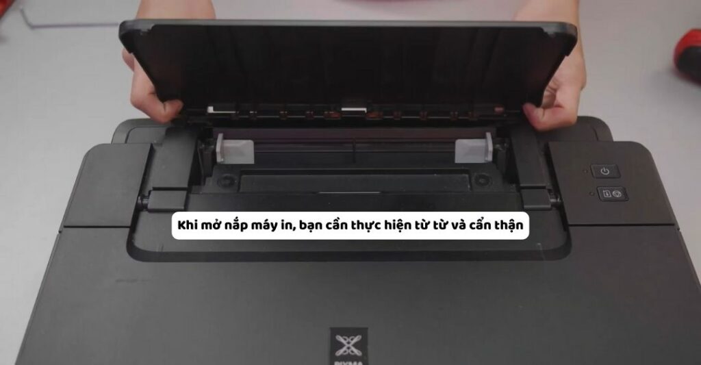 Chuẩn bị và quy tắc an toàn khi mở máy