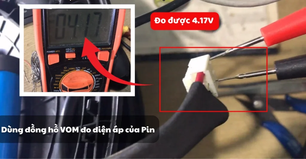 Dùng đồng hồ VOM đo điện áp hai đầu