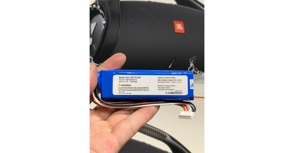 Cách kiểm tra pin loa Harman Kardon Go + Play