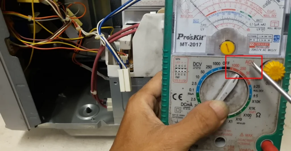 Chỉnh đồng hồ vạn năng sang thang đo AC 250V