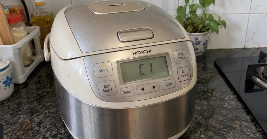 Nồi cơm điện Hitachi báo lỗi C1
