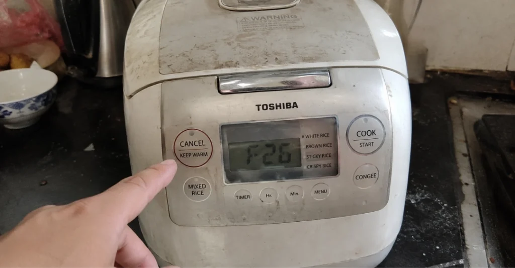 Nồi cơm điện Toshiba báo lỗi F26